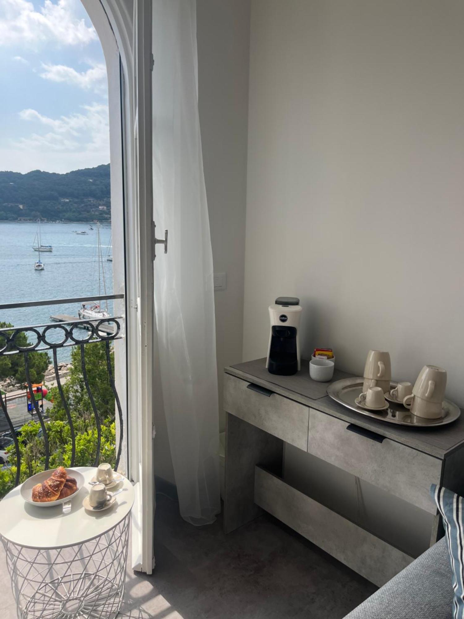 Hotel Le Finestre Veneris Porto Venere Exterior foto